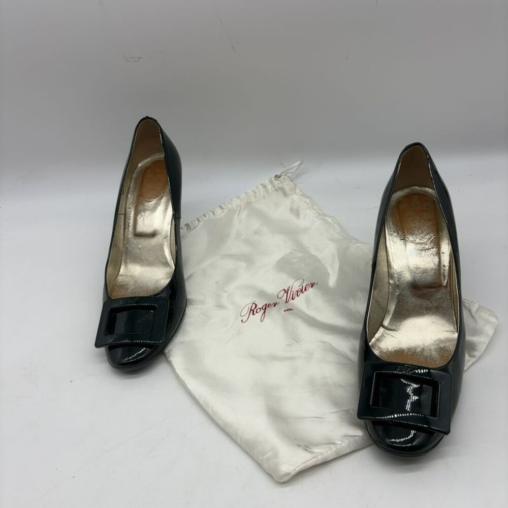 Roger Vivier Patent Leather Heels in dark Green